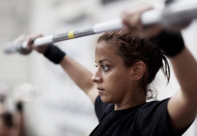 Acaparar pesas, soltar gruñidos o dejar los bancos sudados: 11 consejos sobre lo que se debe hacer y lo que no en el gimnasio Acaparar pesas, soltar gruñidos o dejar los bancos sudados: 11 consejos sobre lo que se debe hacer y lo que no en el gimnasio