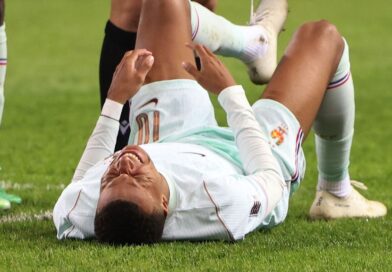 La lesión de Kylian Mbappé en su rodilla izquierda se queda en susto y estará unas dos semanas de baja La lesión de Kylian Mbappé en su rodilla izquierda se queda en susto y estará unas dos semanas de baja