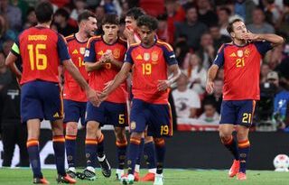 Leyendas España reúne en Sevilla a más de 20 internacionales para celebrar el nuevo éxito de la Selección Leyendas España reúne en Sevilla a más de 20 internacionales para celebrar el nuevo éxito de la Selección
