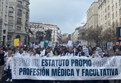 Los sindicatos niegan que un intergrupo parlamentario baste para frenar la huelga médica indefinida Los sindicatos niegan que un intergrupo parlamentario baste para frenar la huelga médica indefinida
