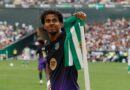 El Barça asalta el Villamarín en un partido de alto voltaje contra el Betis y sigue contando por victorias sus partidos en La Liga El Barça asalta el Villamarín en un partido de alto voltaje contra el Betis y sigue contando por victorias sus partidos en La Liga