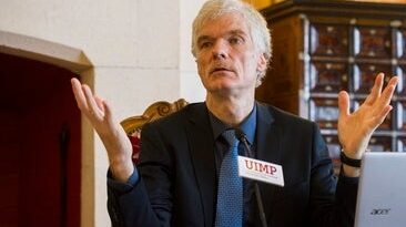 Francisco Kovacs: «Hay quien educa a los niños como a las lechugas: los tenemos en el campo y que crezcan como puedan»